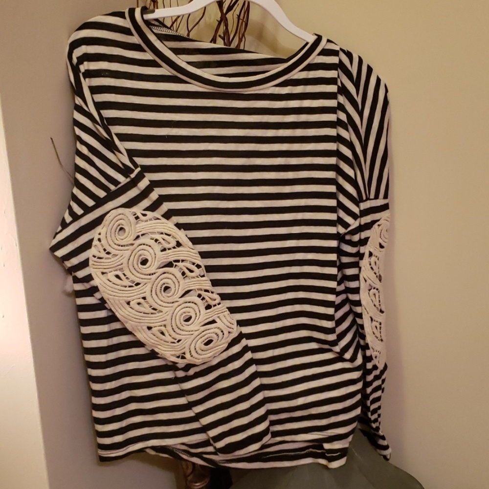 Black striped lace elbow long sleeve